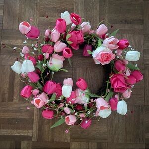 Tulip and rose valentine wreath